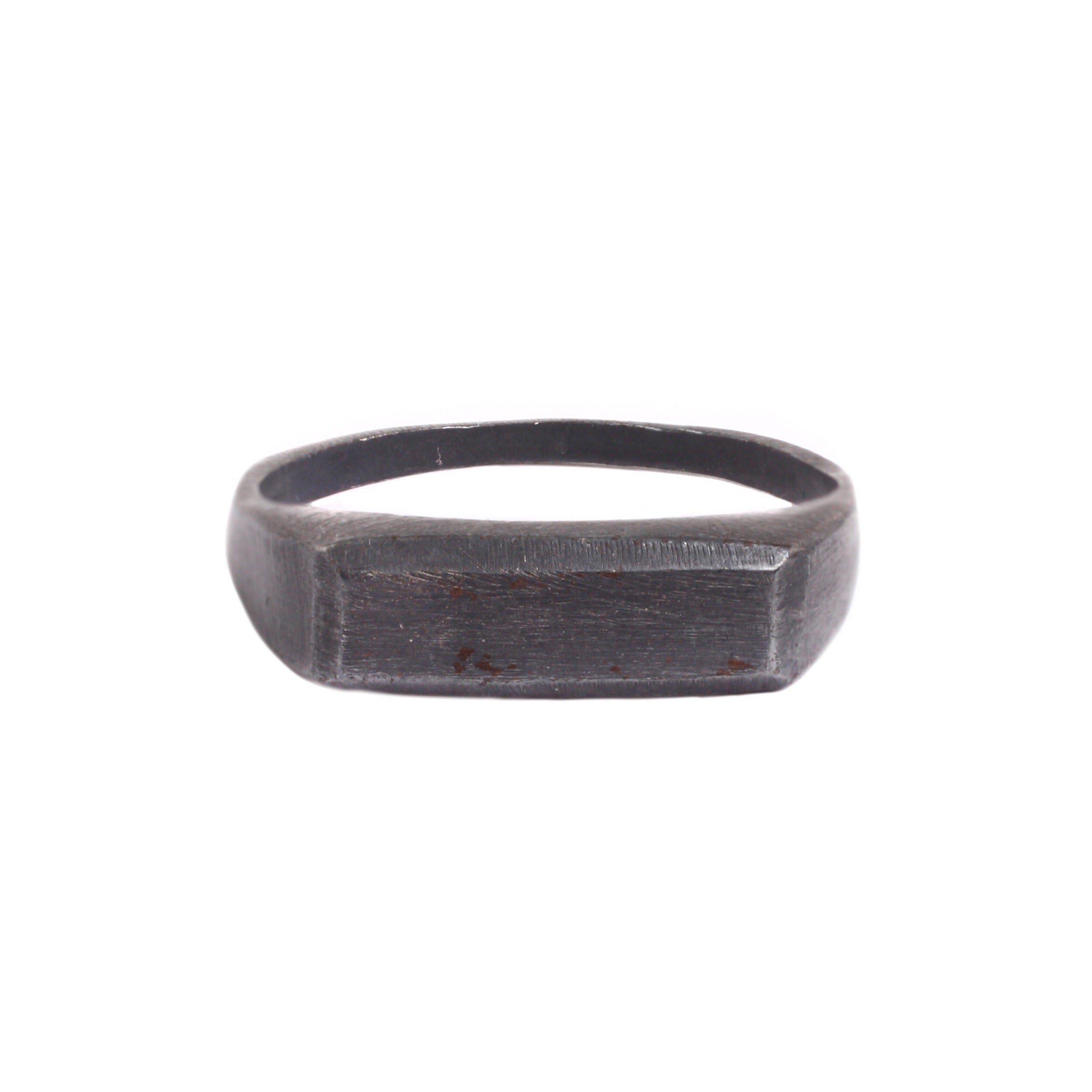 Signet Ring : Oxidized Silver